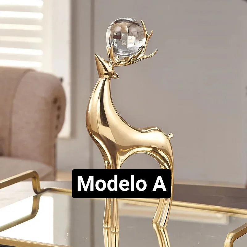 Escultura de Cervo Dourado com Bola de Cristal para Sala e Escritório Lavielle