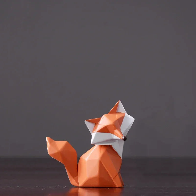 Escultura de Raposa Geométrica em Resina Decorativa para Sala e Escritório Lavielle