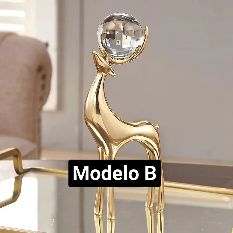 Escultura de Cervo Dourado com Bola de Cristal para Sala e Escritório Lavielle