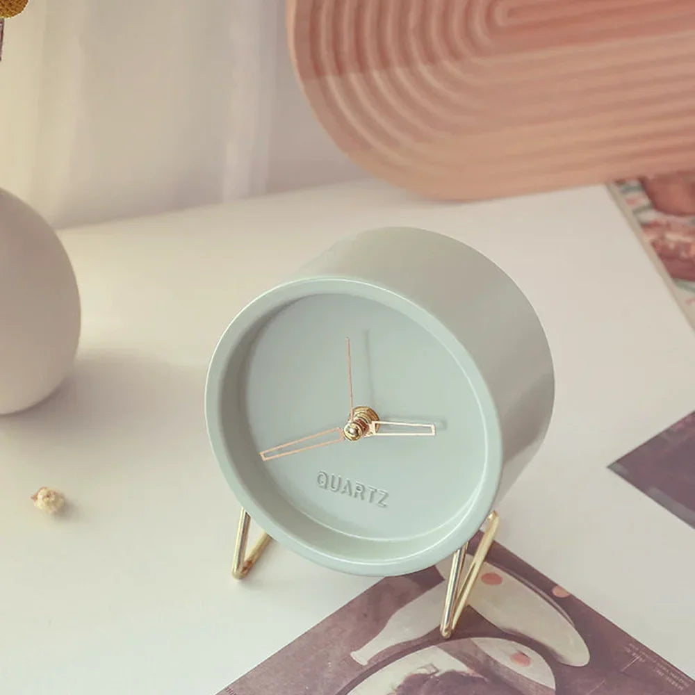 Relógio de Mesa Metálico Estilo Nórdico para Escritório e Quarto Lavielle